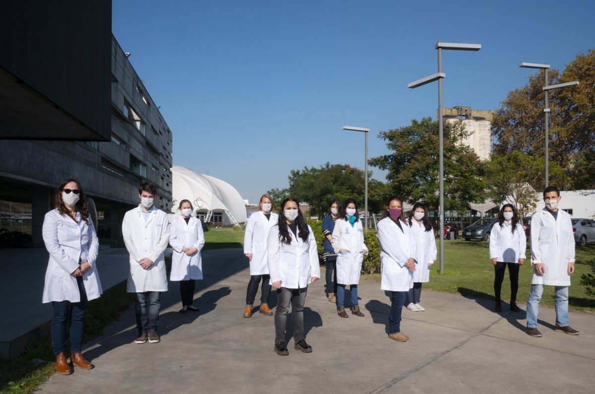 Grupo que desarrolla la vacuna mÃ¡s avanzada de Argentina en la UNSAM, coordinado por Juliana Cassataro. Fuente: UNSAM.